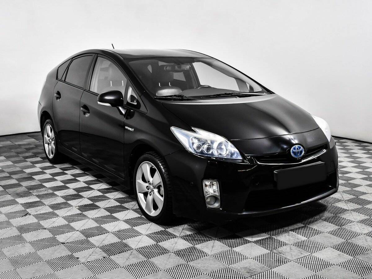 Toyota Prius с пробегом — 2010 год. Фото: #2