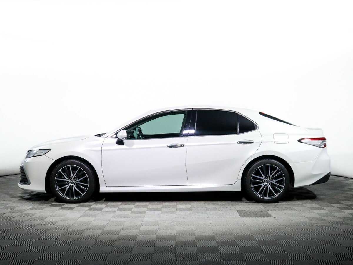 Toyota Camry с пробегом — 2022 год. Фото: #4