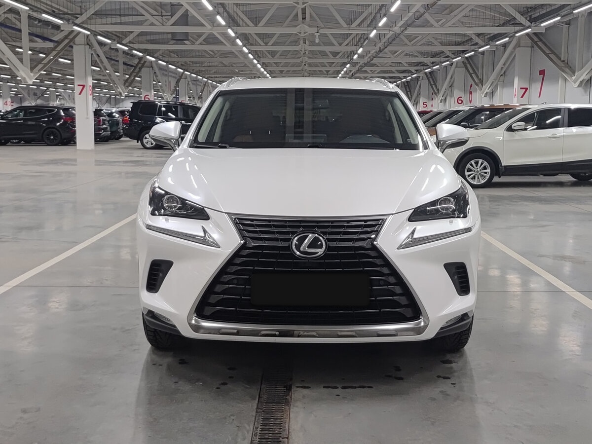 Lexus NX с пробегом — 2018 год. Фото: #1