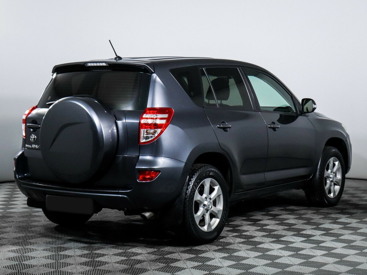 Toyota RAV4 с пробегом — 2011 год. Фото: #3