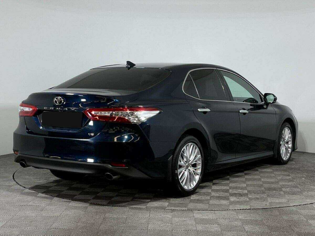 Toyota Camry с пробегом — 2019 год. Фото: #3