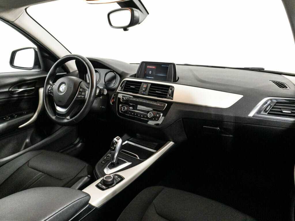 BMW 1 серии с пробегом — 2017 год. Фото: #8