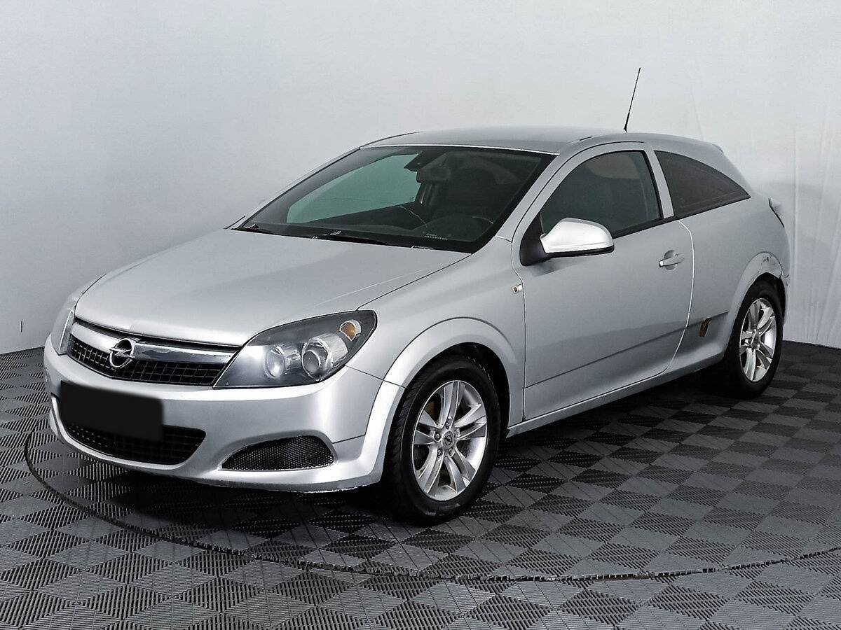 Opel Astra с пробегом — 2011 год. Фото: #0