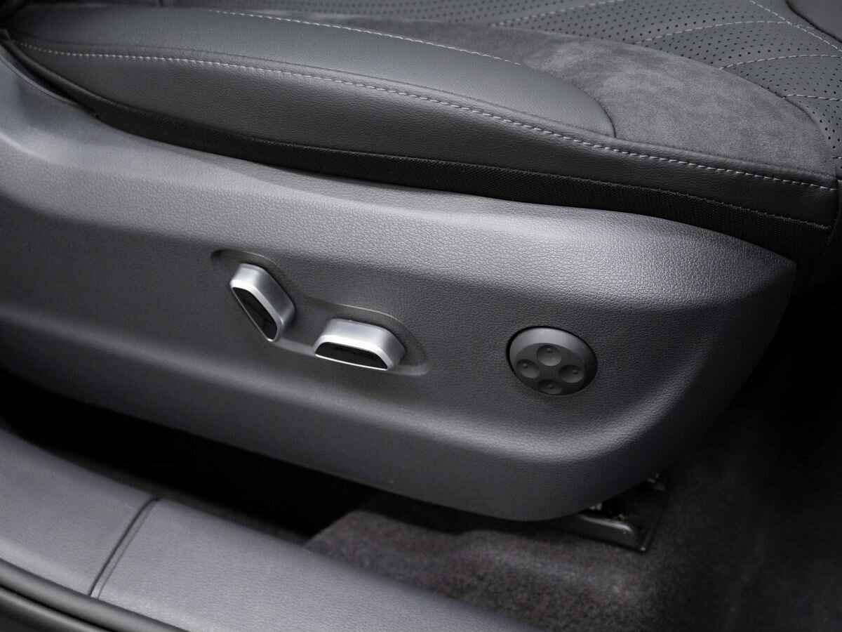 Hongqi HS5 с пробегом — 2023 год. Фото: #24