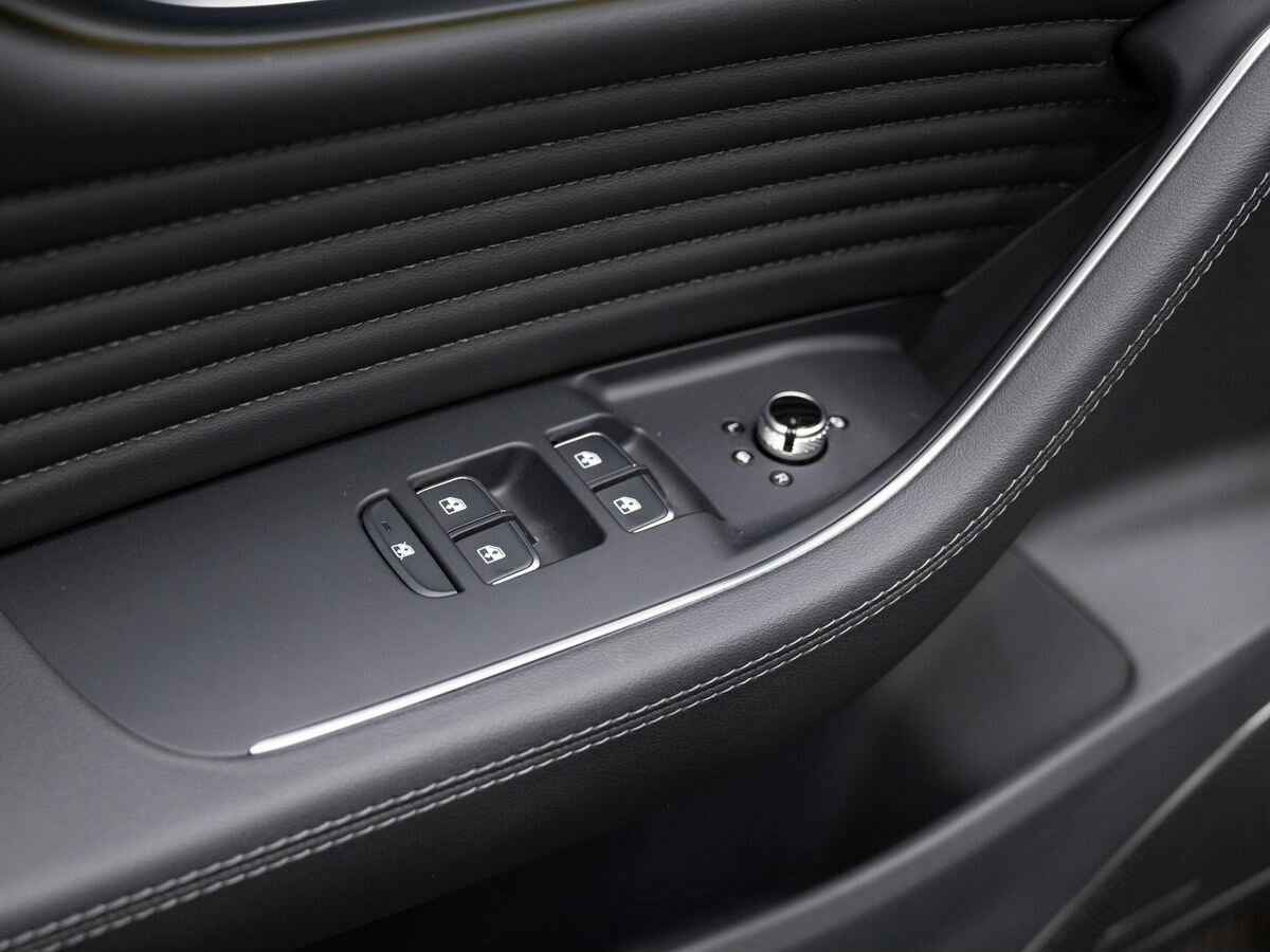 Hongqi HS5 с пробегом — 2023 год. Фото: #26