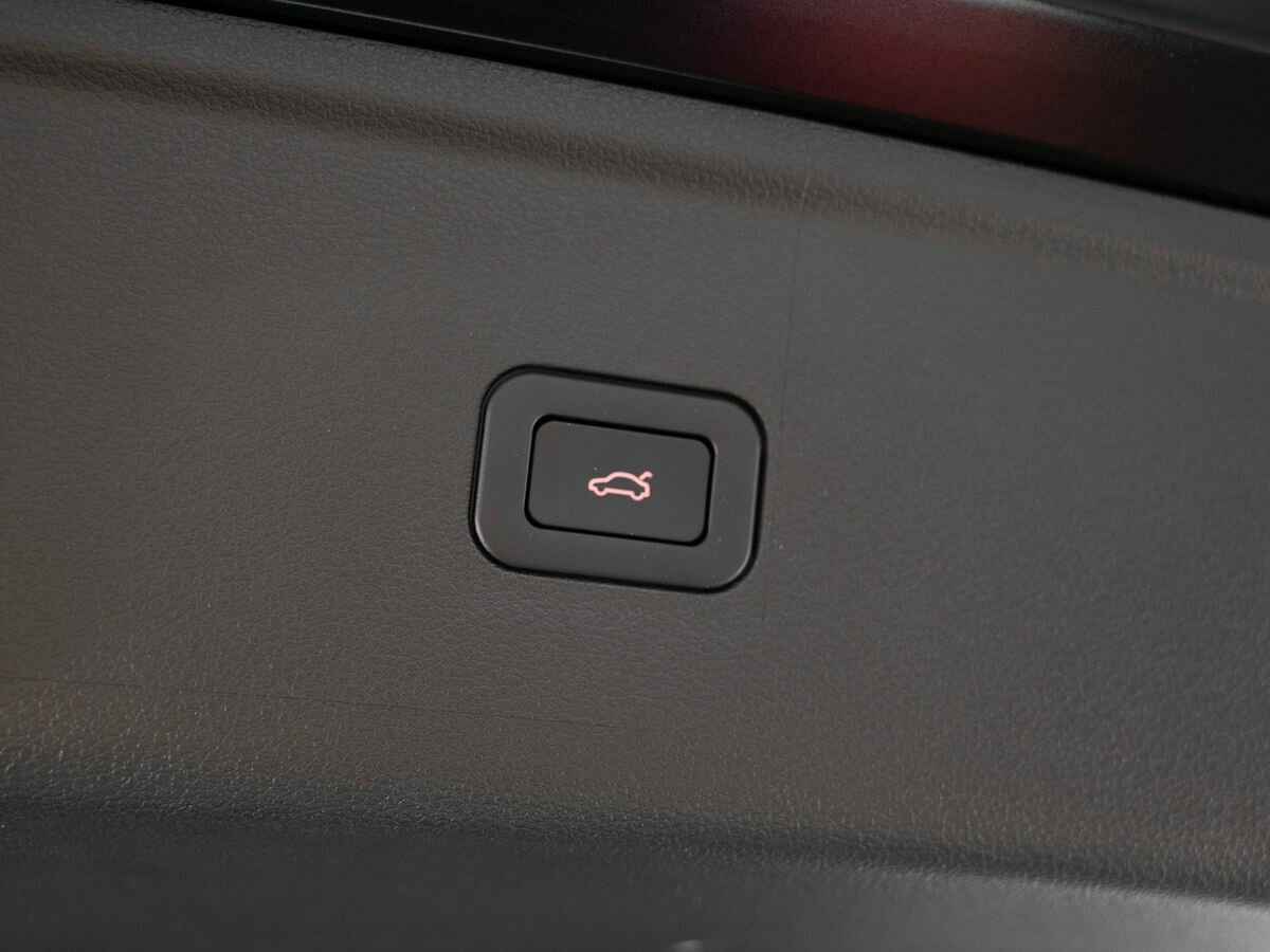 Hongqi HS5 с пробегом — 2023 год. Фото: #31