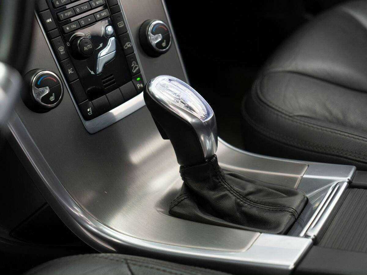 Volvo XC60 с пробегом — 2012 год. Фото: #11