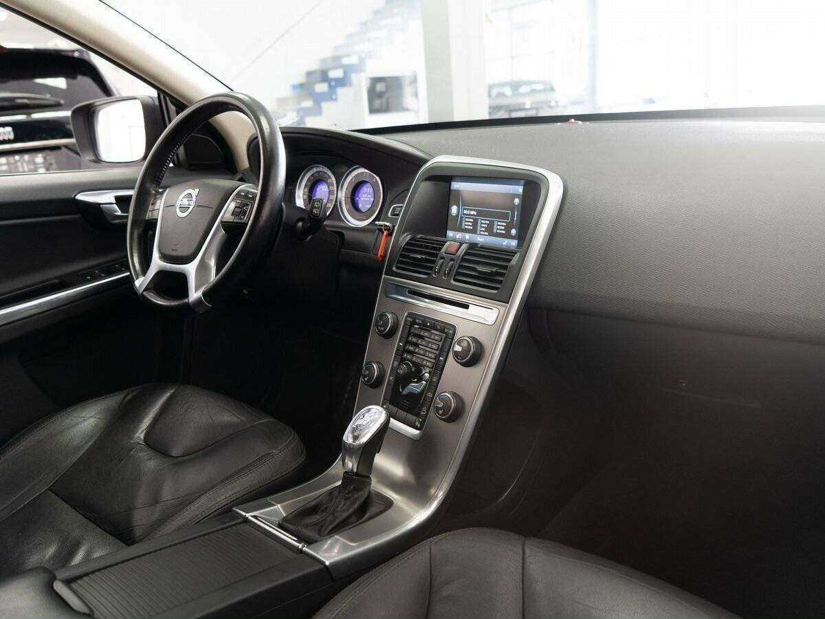 Volvo XC60 с пробегом — 2012 год. Фото: #16