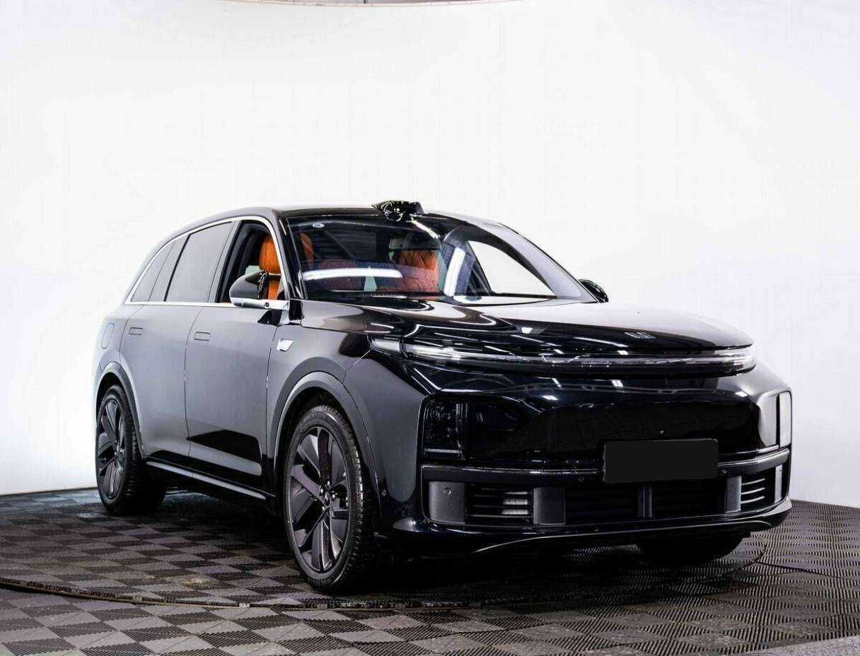 LiXiang L7 с пробегом — 2024 год. Фото: #2