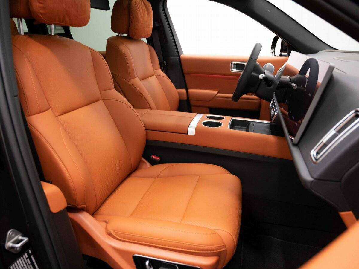 LiXiang L7 с пробегом — 2024 год. Фото: #14