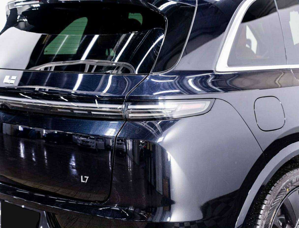 LiXiang L7 с пробегом — 2024 год. Фото: #32