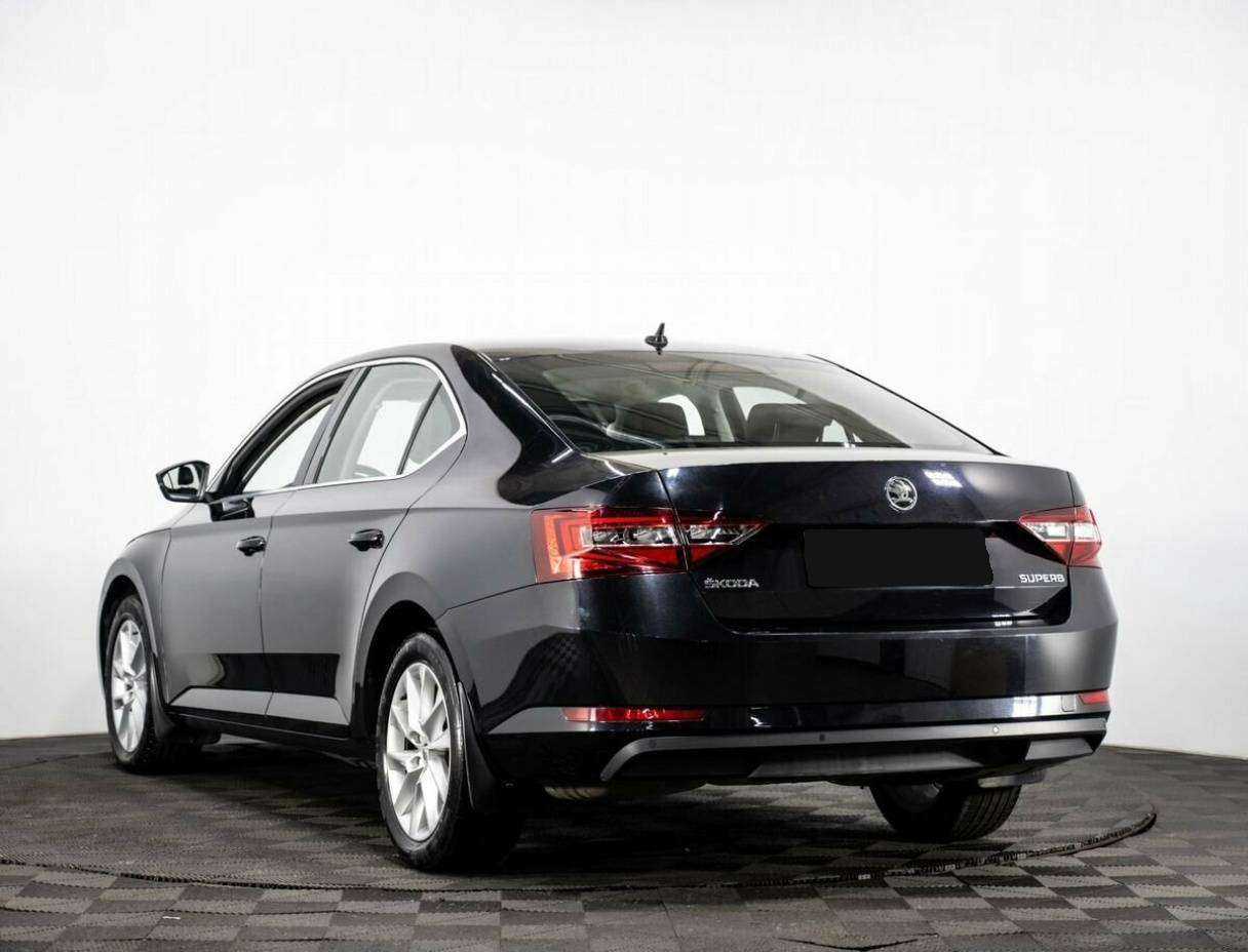 Skoda Superb с пробегом — 2017 год. Фото: #3