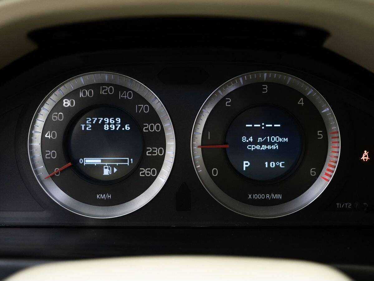 Volvo XC70 с пробегом — 2008 год. Фото: #12