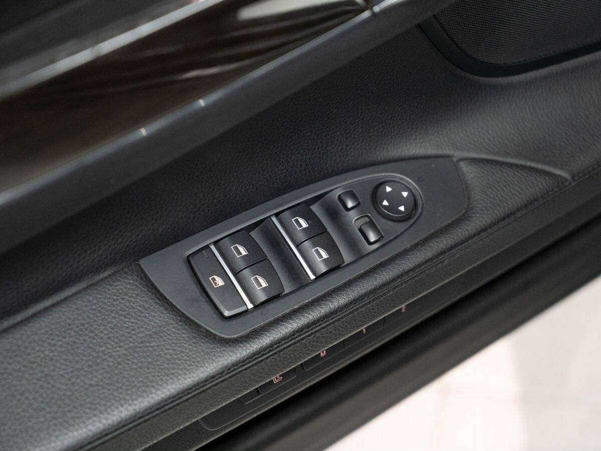 BMW 7 серии с пробегом — 2013 год. Фото: #16