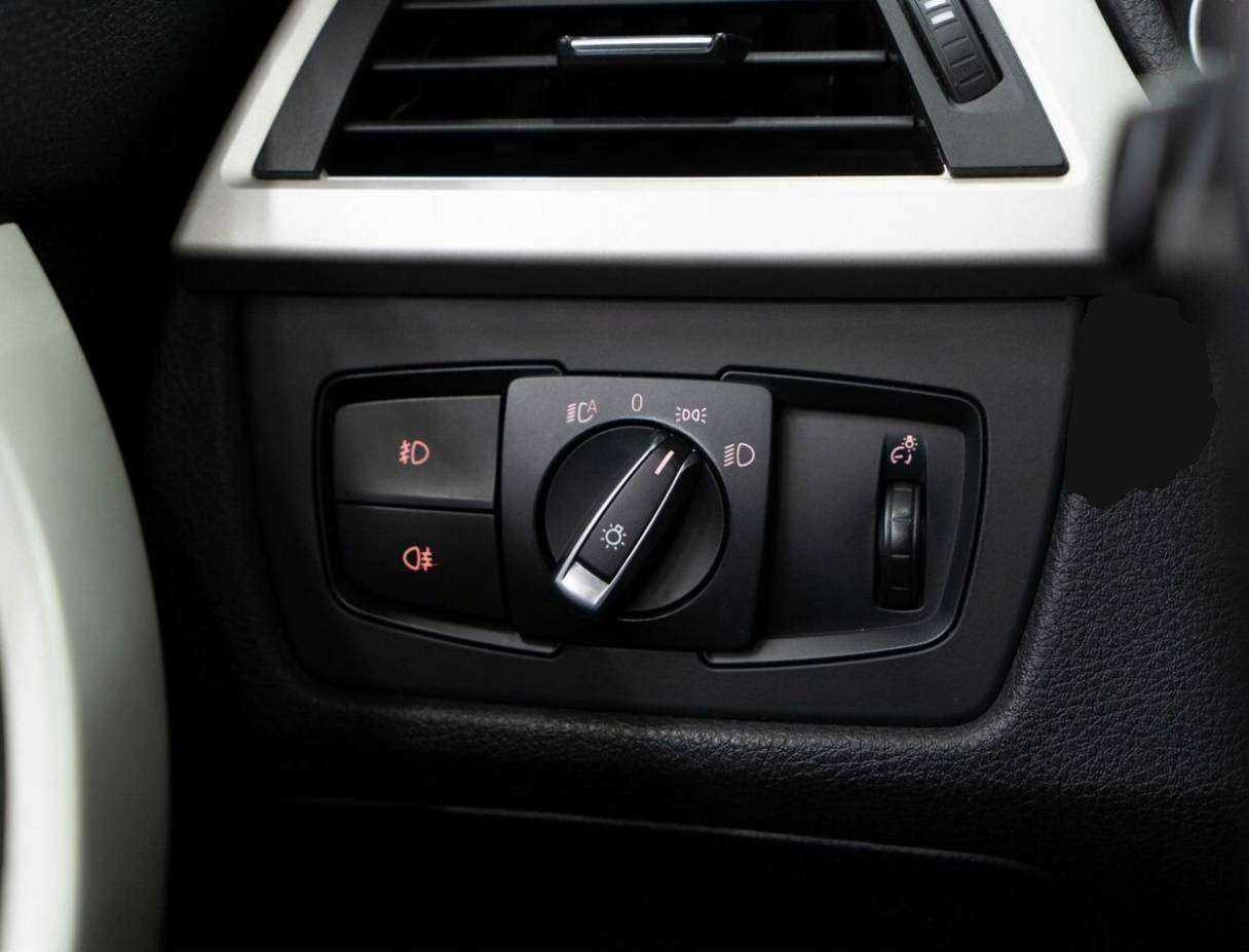 BMW 3 серии с пробегом — 2014 год. Фото: #15