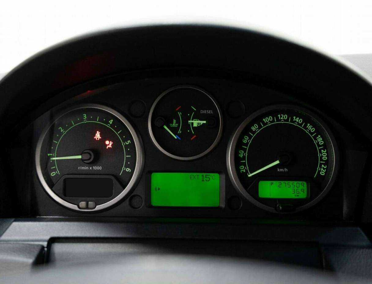 Land Rover Discovery с пробегом — 2005 год. Фото: #13