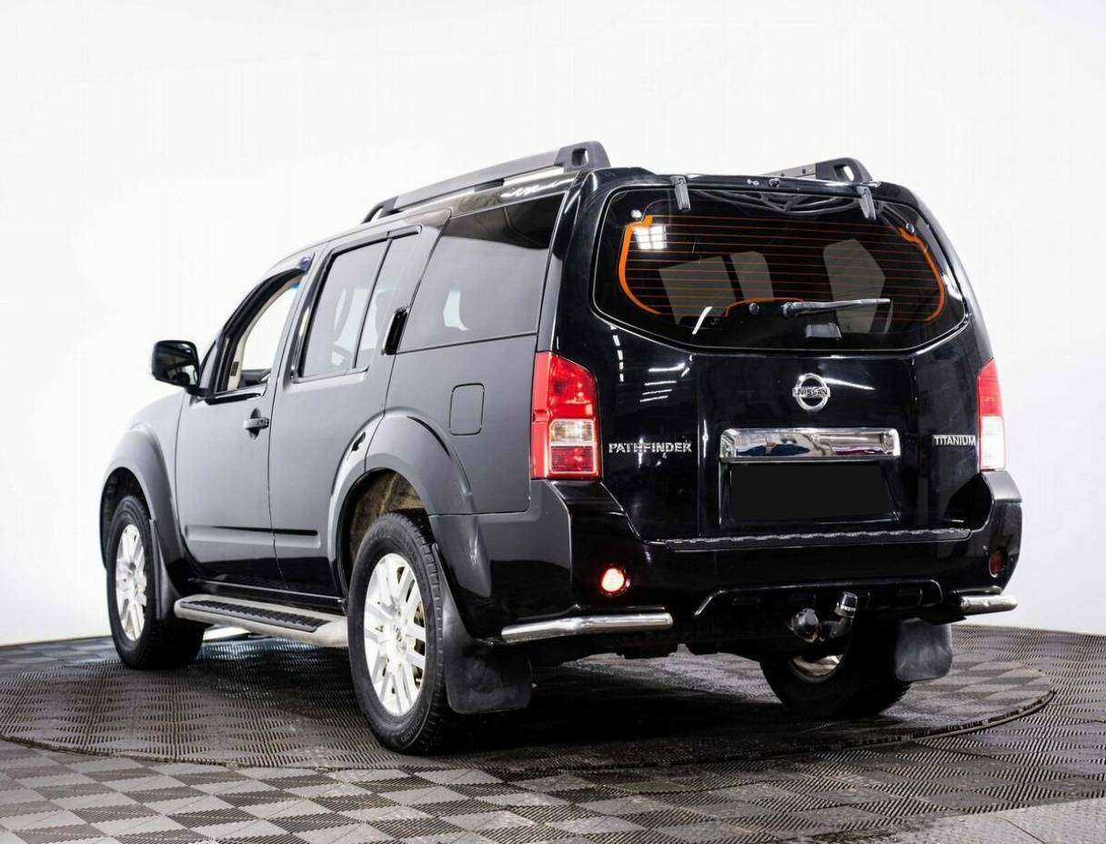 Nissan Pathfinder с пробегом — 2011 год. Фото: #3