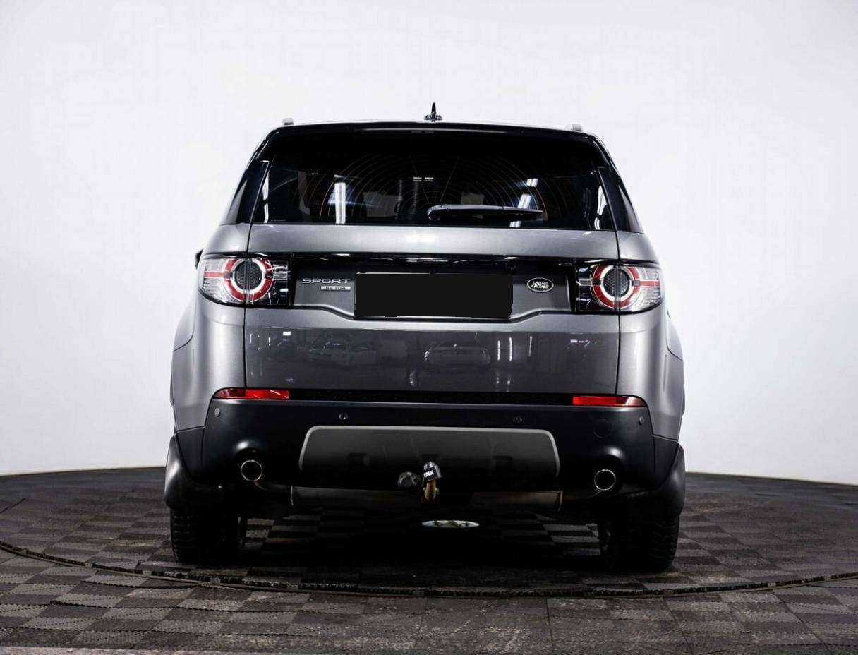Land Rover Discovery Sport с пробегом — 2015 год. Фото: #4