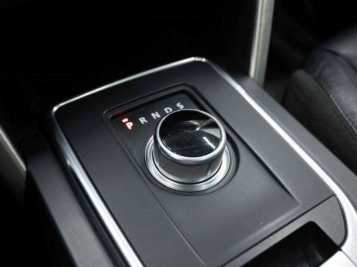 Land Rover Discovery Sport с пробегом — 2015 год. Фото: #16