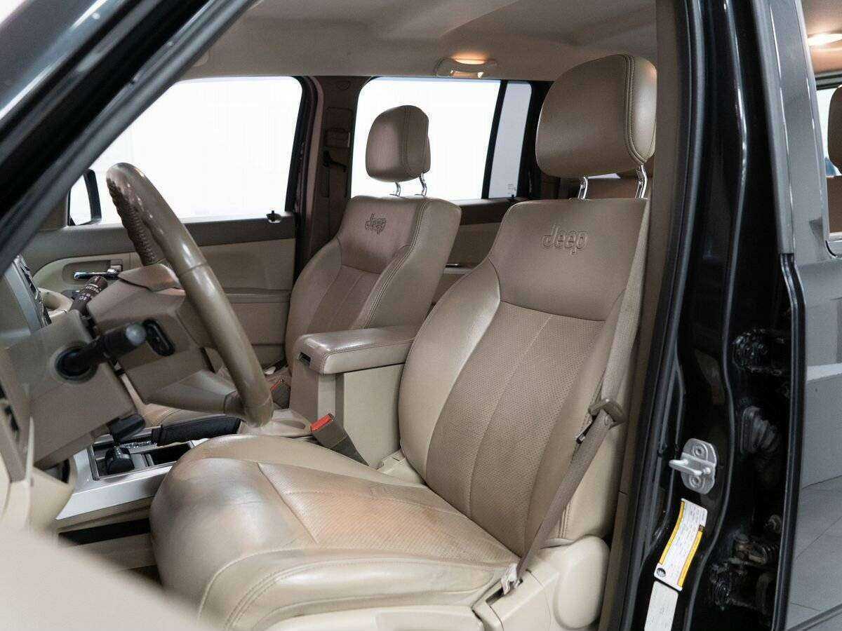 Jeep Cherokee с пробегом — 2010 год. Фото: #5