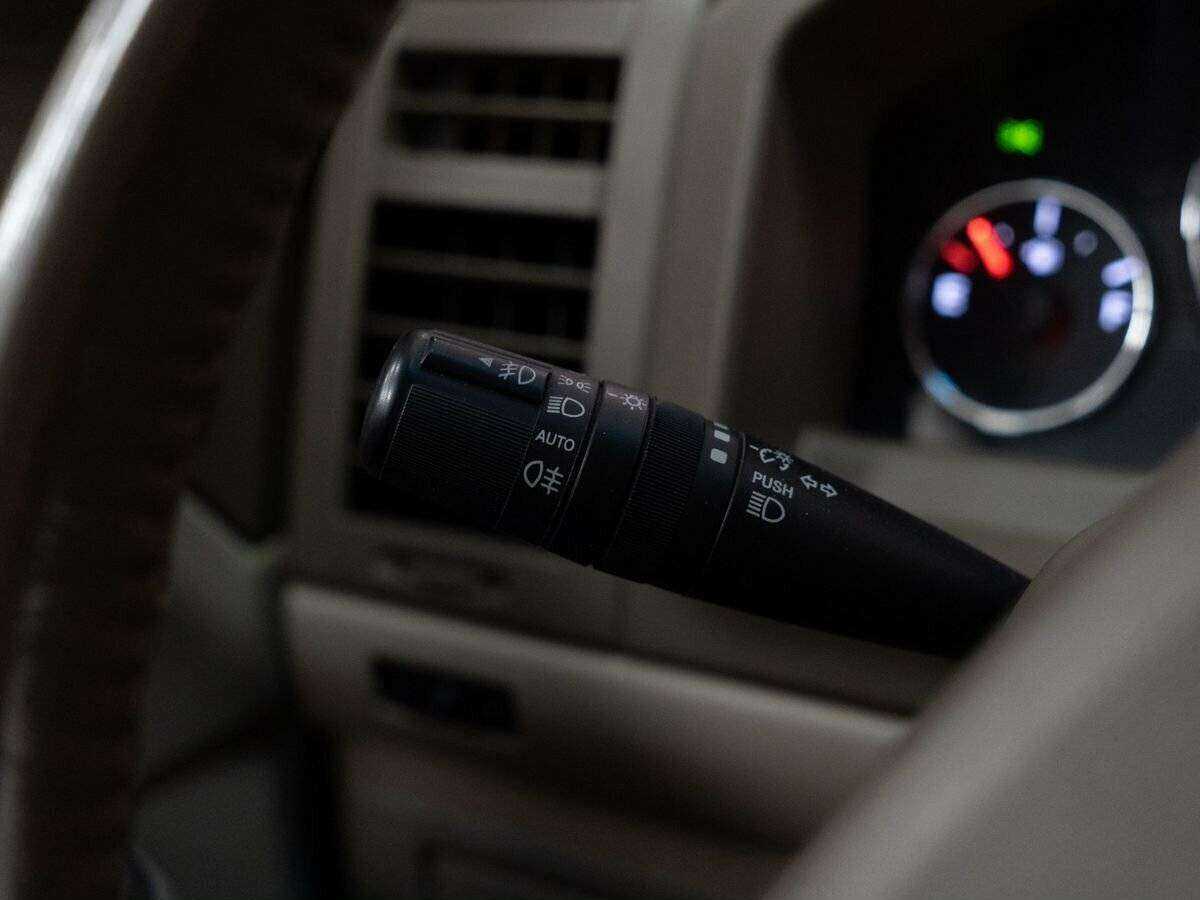 Jeep Cherokee с пробегом — 2010 год. Фото: #15