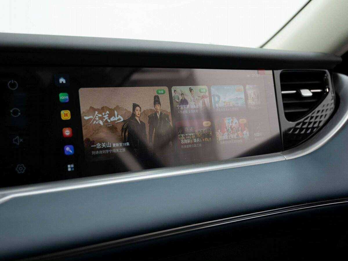 Voyah Free с пробегом — 2023 год. Фото: #11