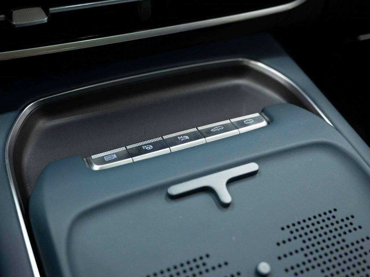 Voyah Free с пробегом — 2023 год. Фото: #12