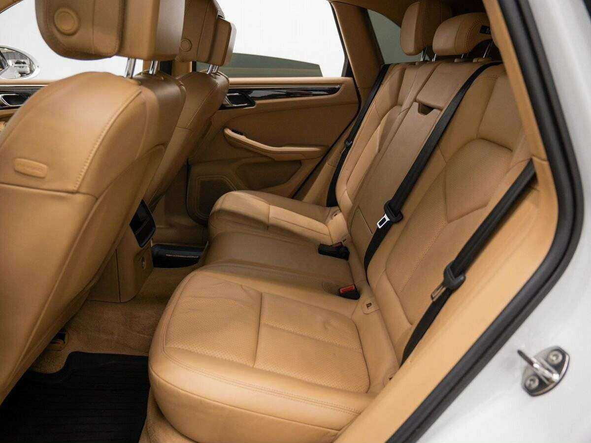 Porsche Macan с пробегом — 2014 год. Фото: #10