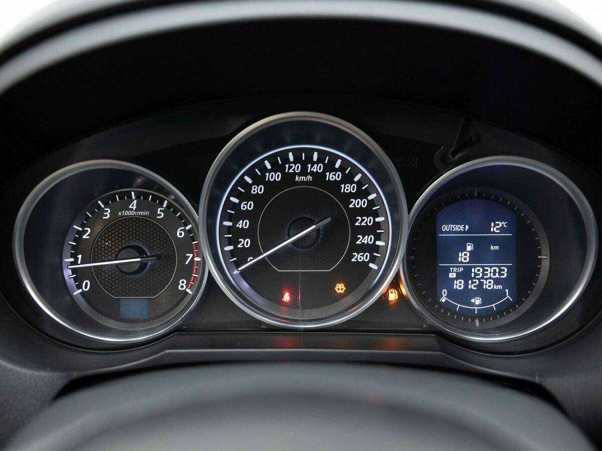 Mazda 6 с пробегом — 2012 год. Фото: #13