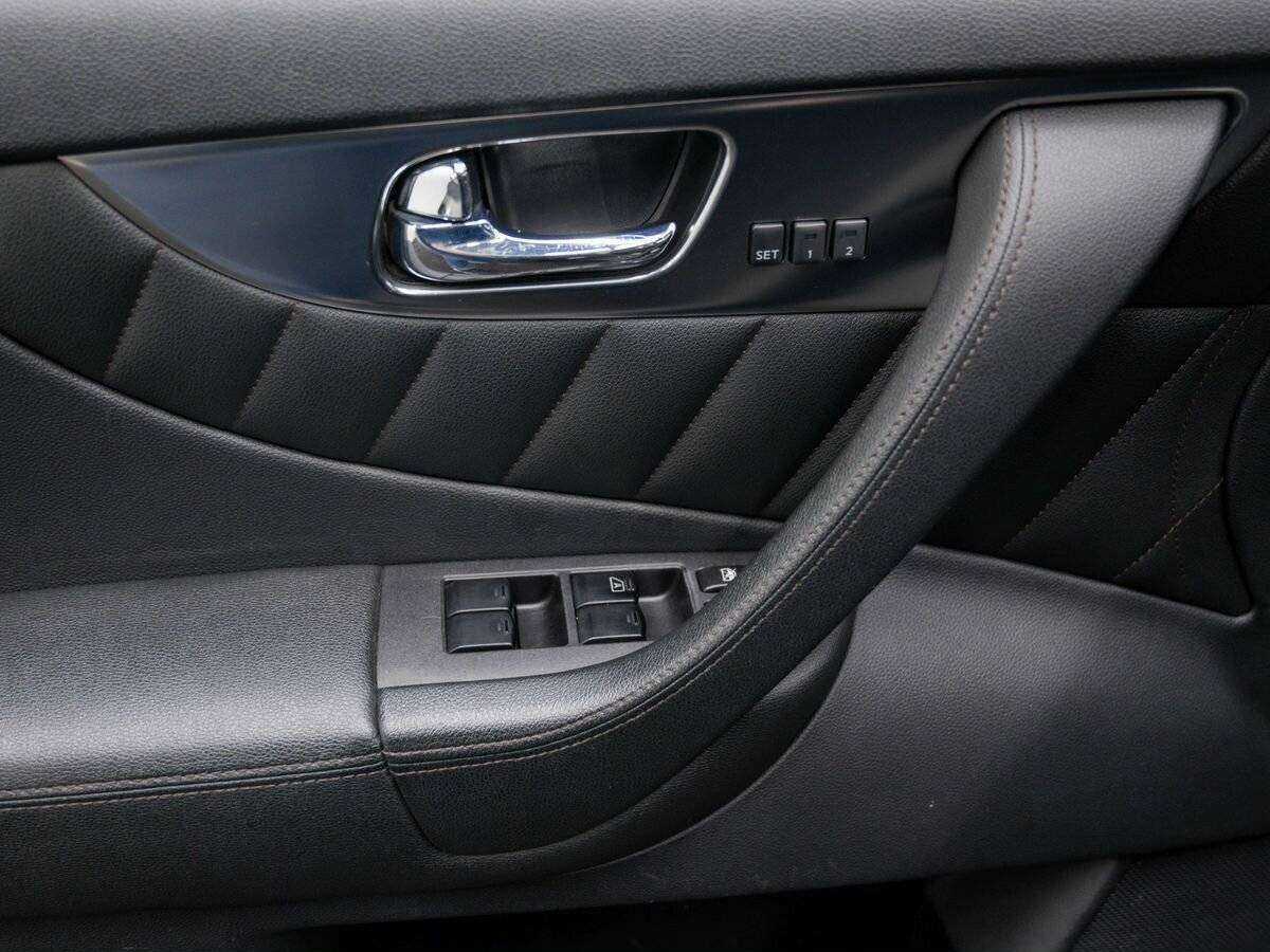 Infiniti FX с пробегом — 2009 год. Фото: #14