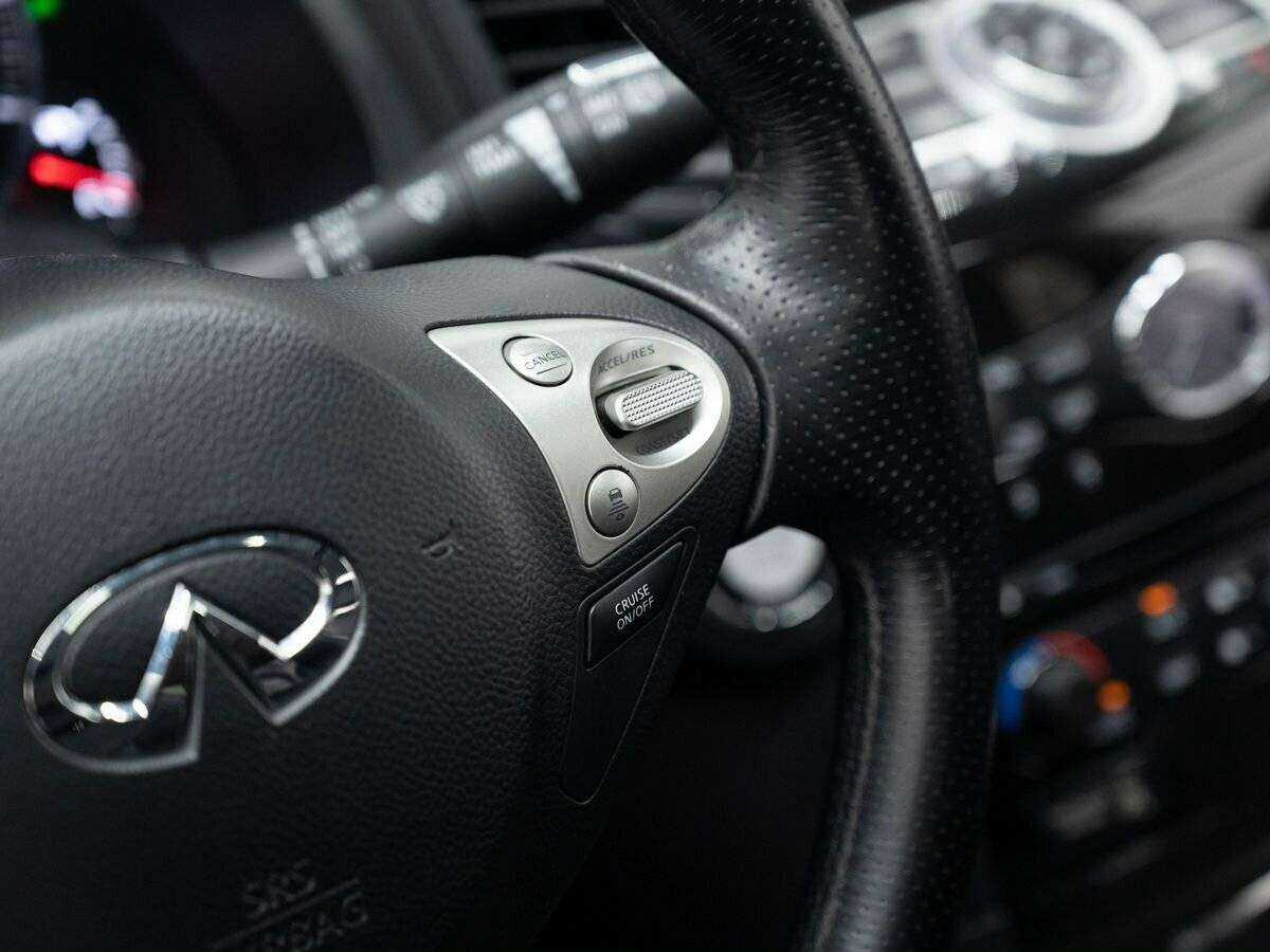 Infiniti FX с пробегом — 2009 год. Фото: #19