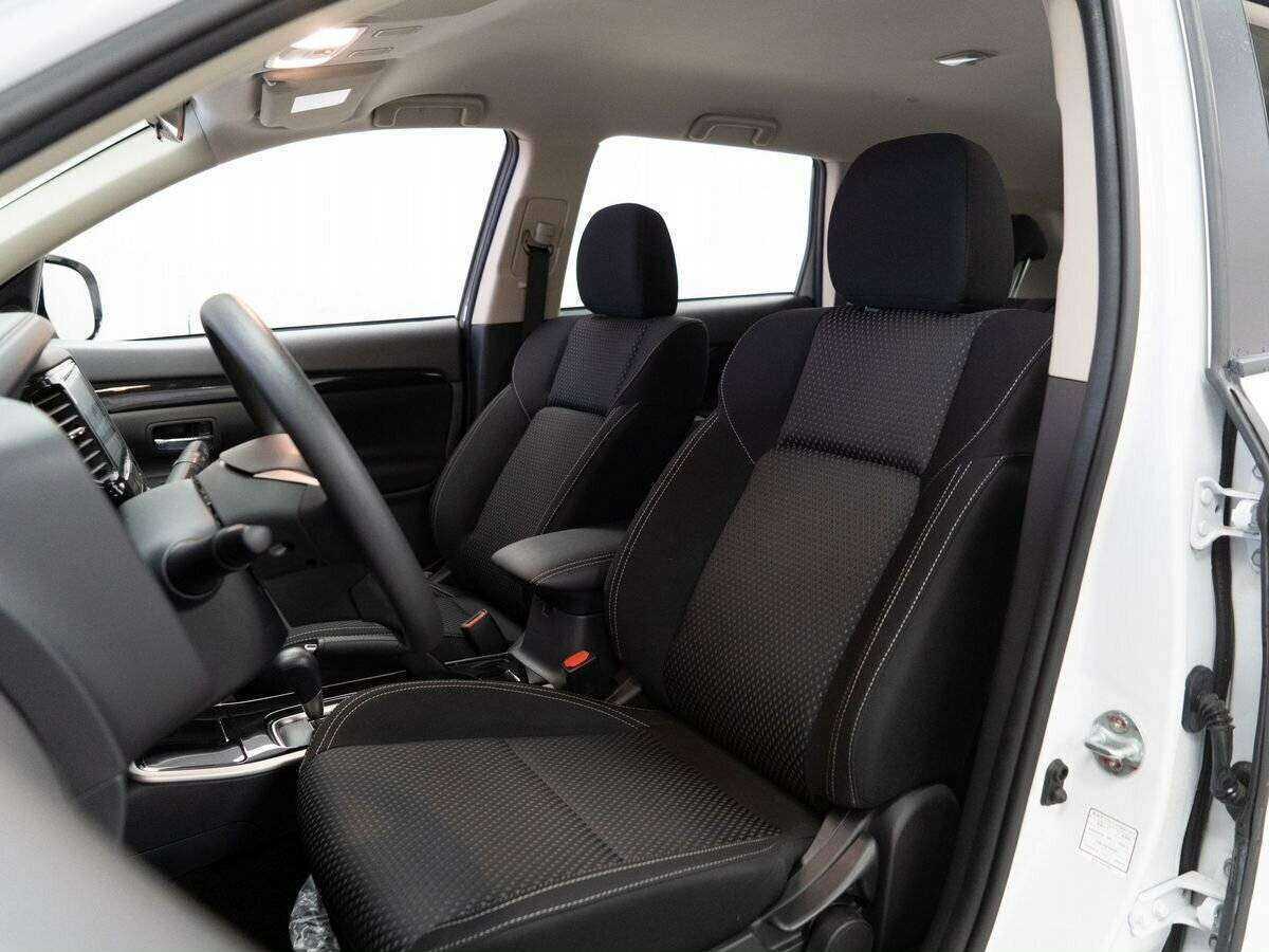 Mitsubishi Outlander с пробегом — 2022 год. Фото: #5
