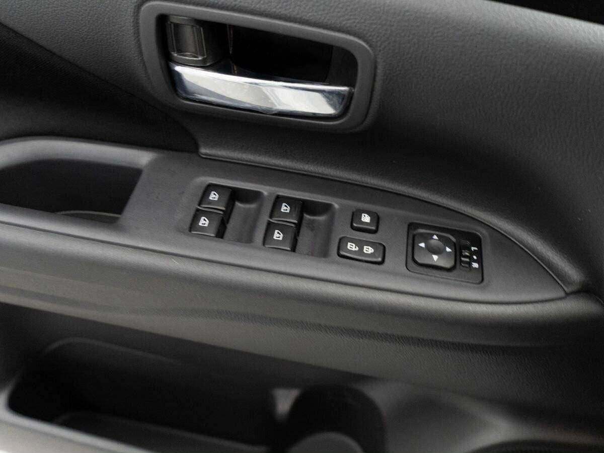 Mitsubishi Outlander с пробегом — 2022 год. Фото: #13