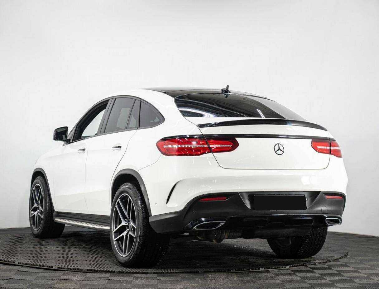 Mercedes-Benz GLE Coupe с пробегом — 2017 год. Фото: #3