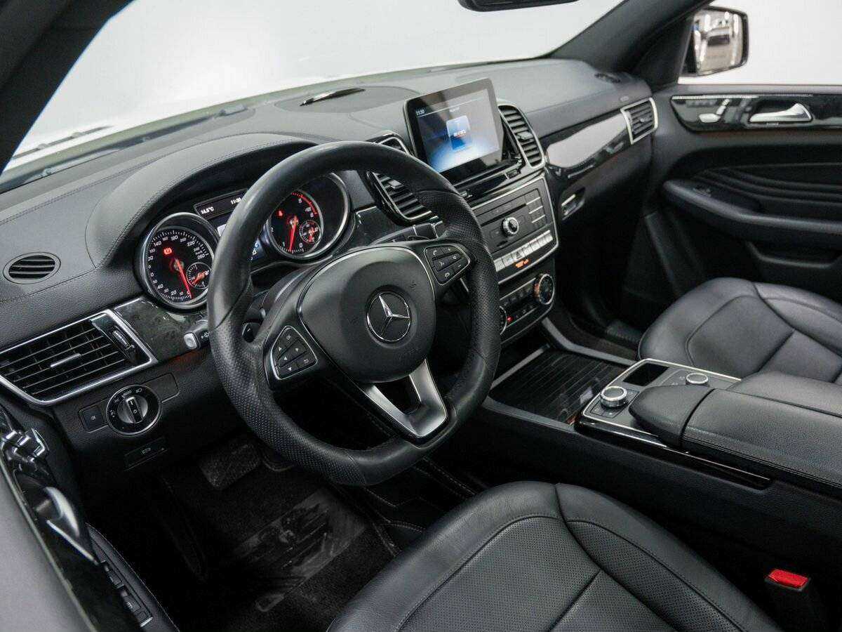 Mercedes-Benz GLE Coupe с пробегом — 2017 год. Фото: #14