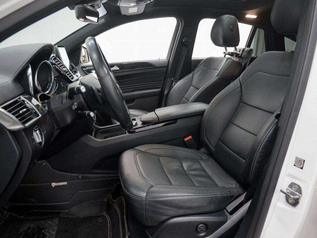 Mercedes-Benz GLE Coupe с пробегом — 2017 год. Фото: #15