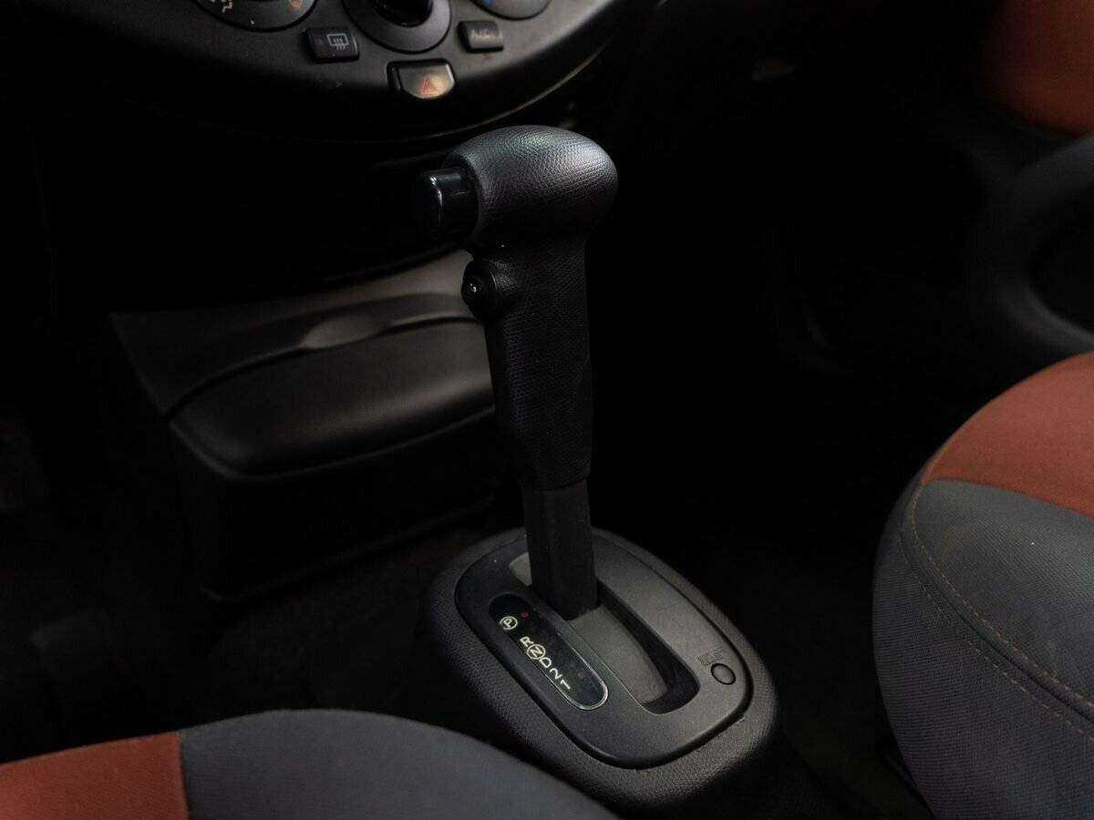 Nissan Micra с пробегом — 2007 год. Фото: #9