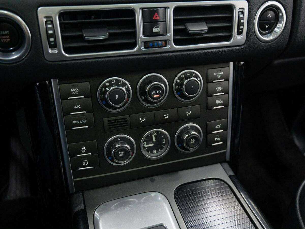 Land Rover Range Rover с пробегом — 2011 год. Фото: #23