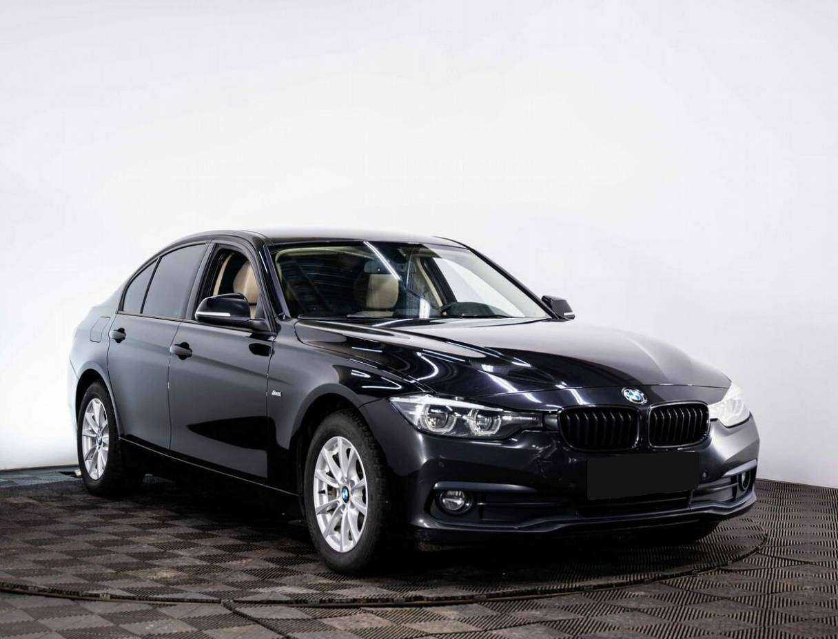 BMW 3 серии с пробегом — 2018 год. Фото: #2