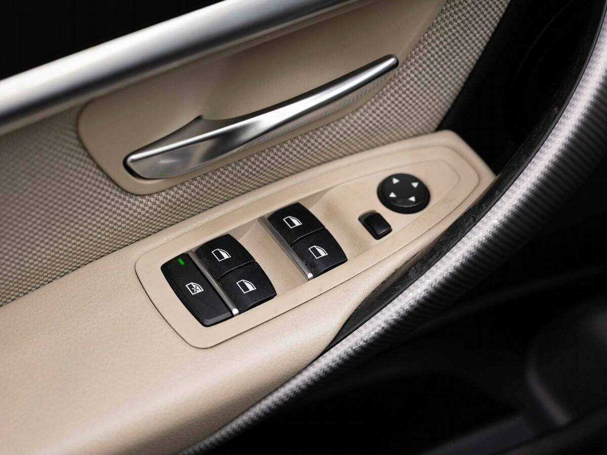 BMW 3 серии с пробегом — 2018 год. Фото: #17