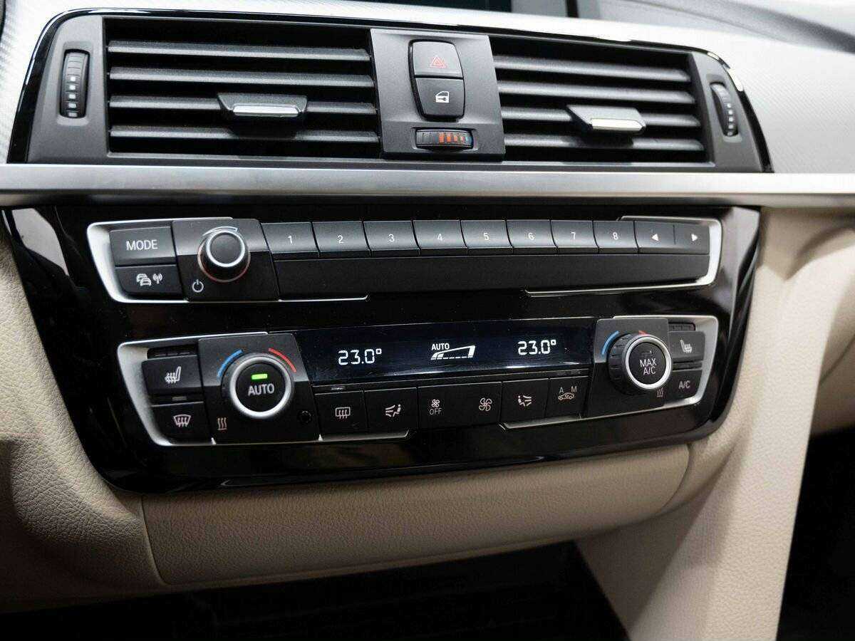 BMW 3 серии с пробегом — 2018 год. Фото: #20