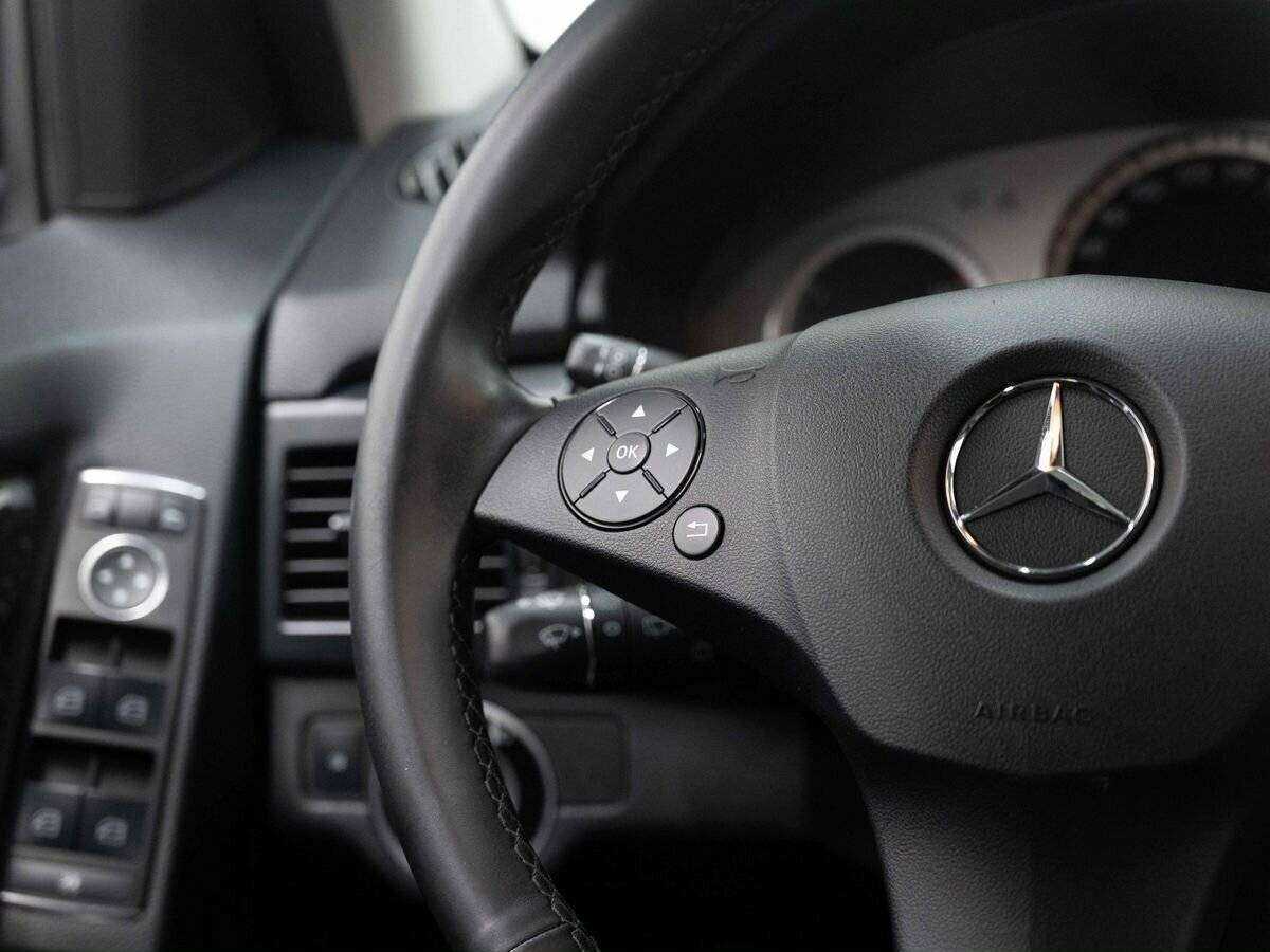 Mercedes-Benz GLK-Класс с пробегом — 2011 год. Фото: #15