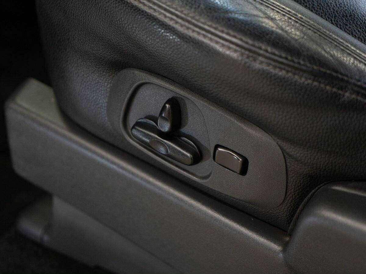 Mitsubishi Pajero с пробегом — 2014 год. Фото: #14