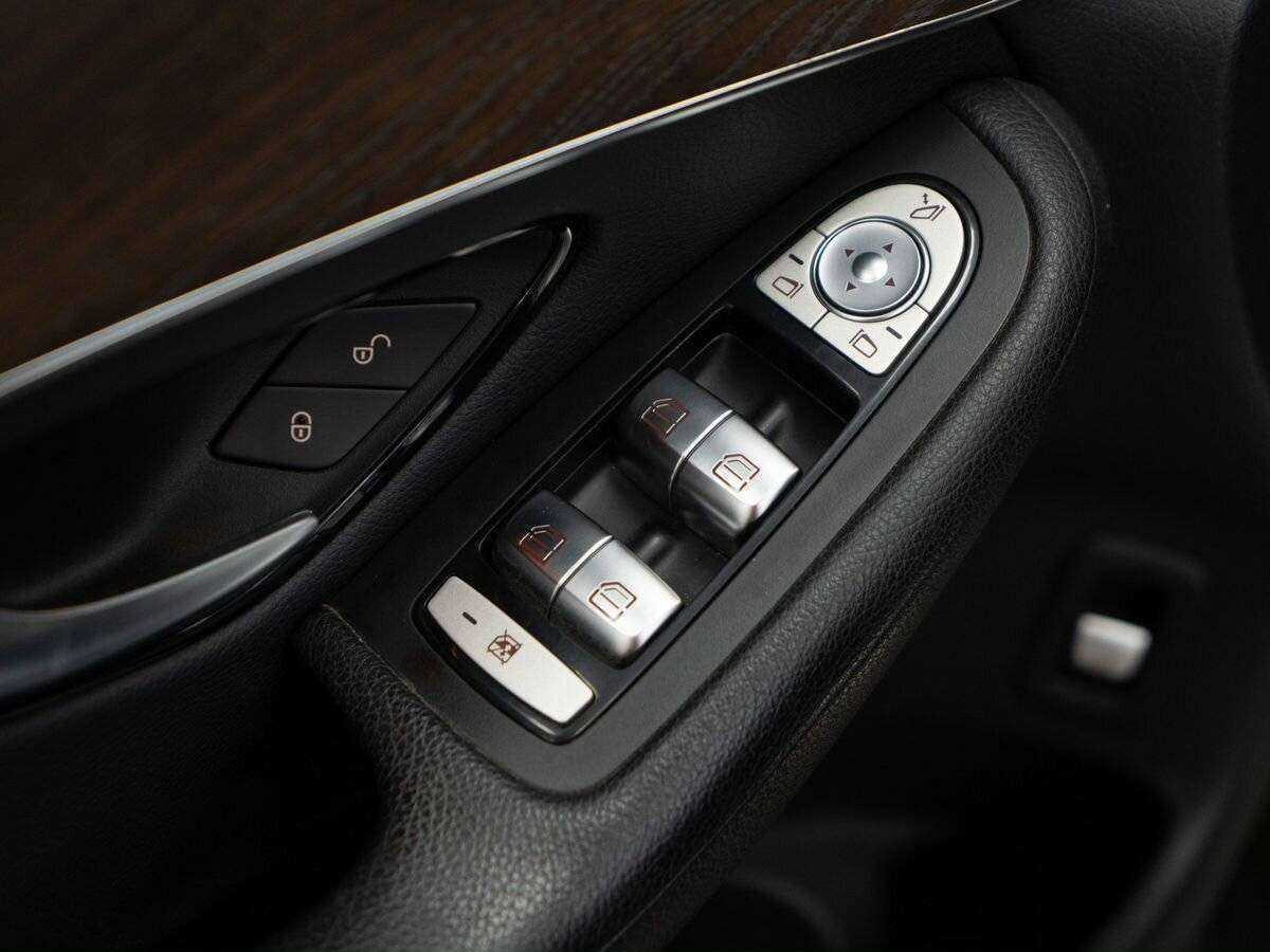 Mercedes-Benz GLC с пробегом — 2018 год. Фото: #16