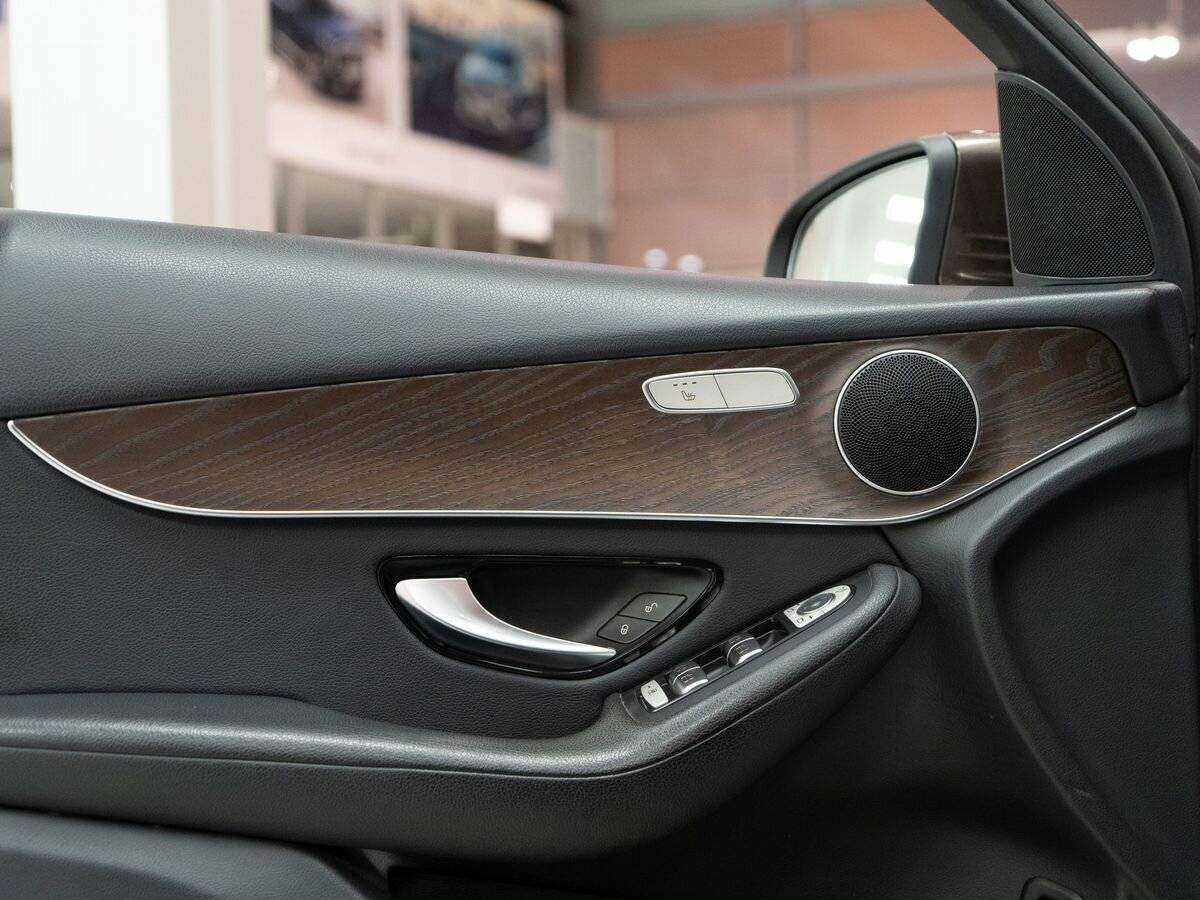 Mercedes-Benz GLC с пробегом — 2018 год. Фото: #17