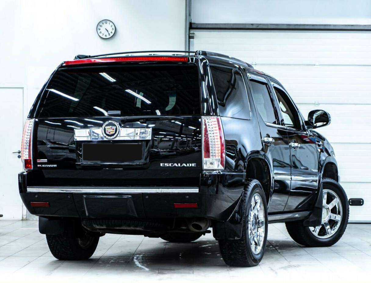 Cadillac Escalade с пробегом — 2011 год. Фото: #2