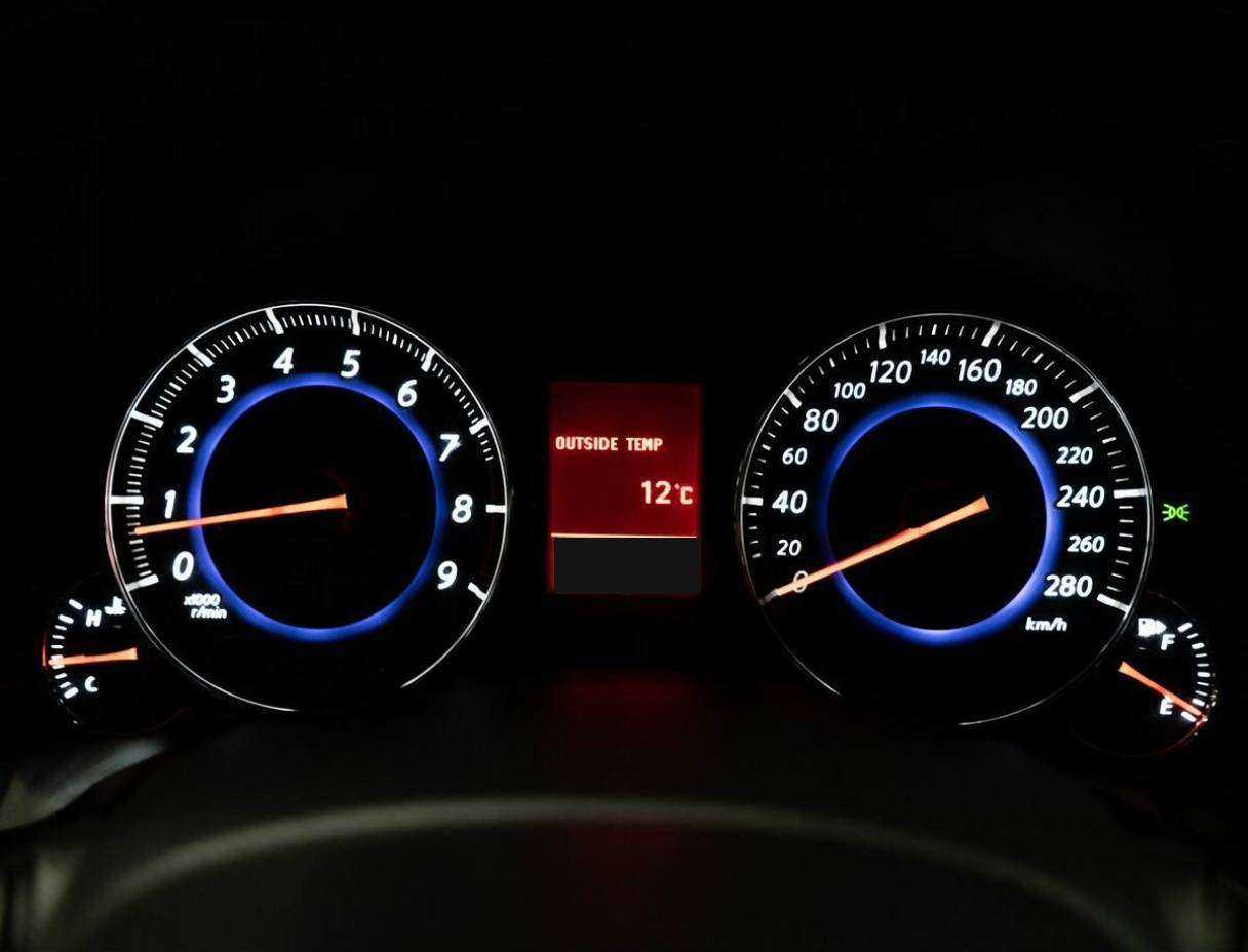 Infiniti FX с пробегом — 2011 год. Фото: #12