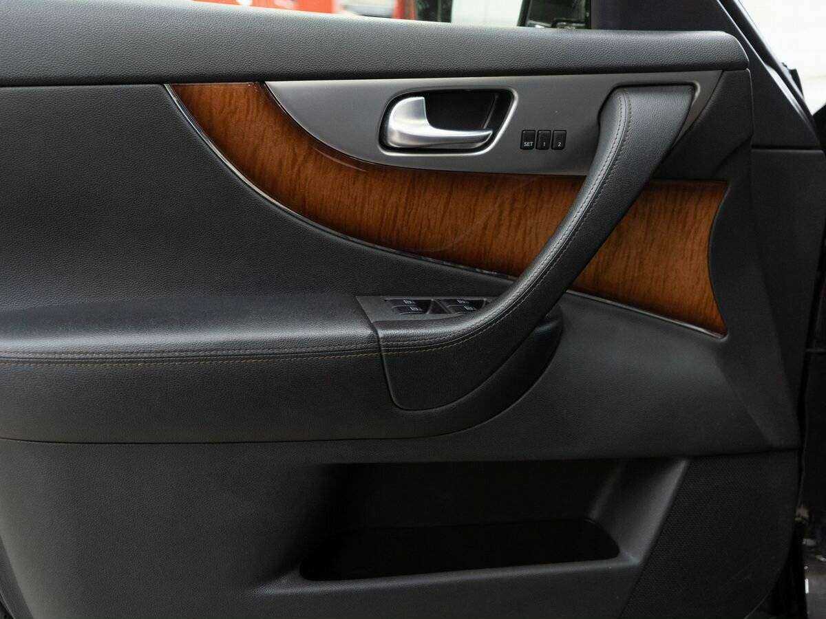 Infiniti FX с пробегом — 2011 год. Фото: #15