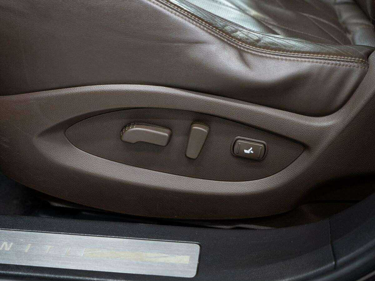 Infiniti FX с пробегом — 2011 год. Фото: #16