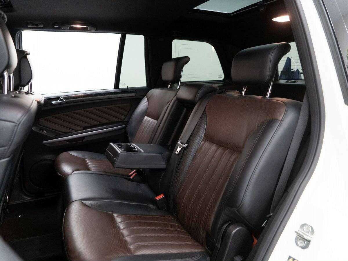 Mercedes-Benz GL-Класс с пробегом — 2012 год. Фото: #6